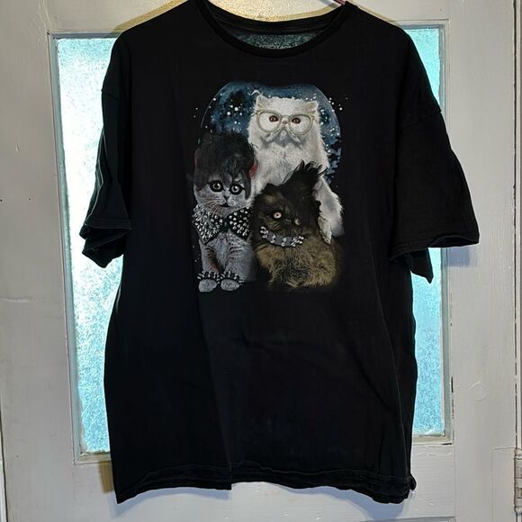 Fifth Sun Unisex Black Gothic Rock and roll Family of kittens T-shirt size 2XL - Picture 2 of 5